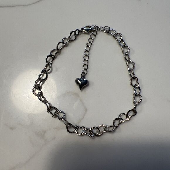 NEW Lia Sophia LOVE STORY Ankle Bracelet, Hearts, Silver Tone, Adjusts to 11.5" - Picture 1 of 6